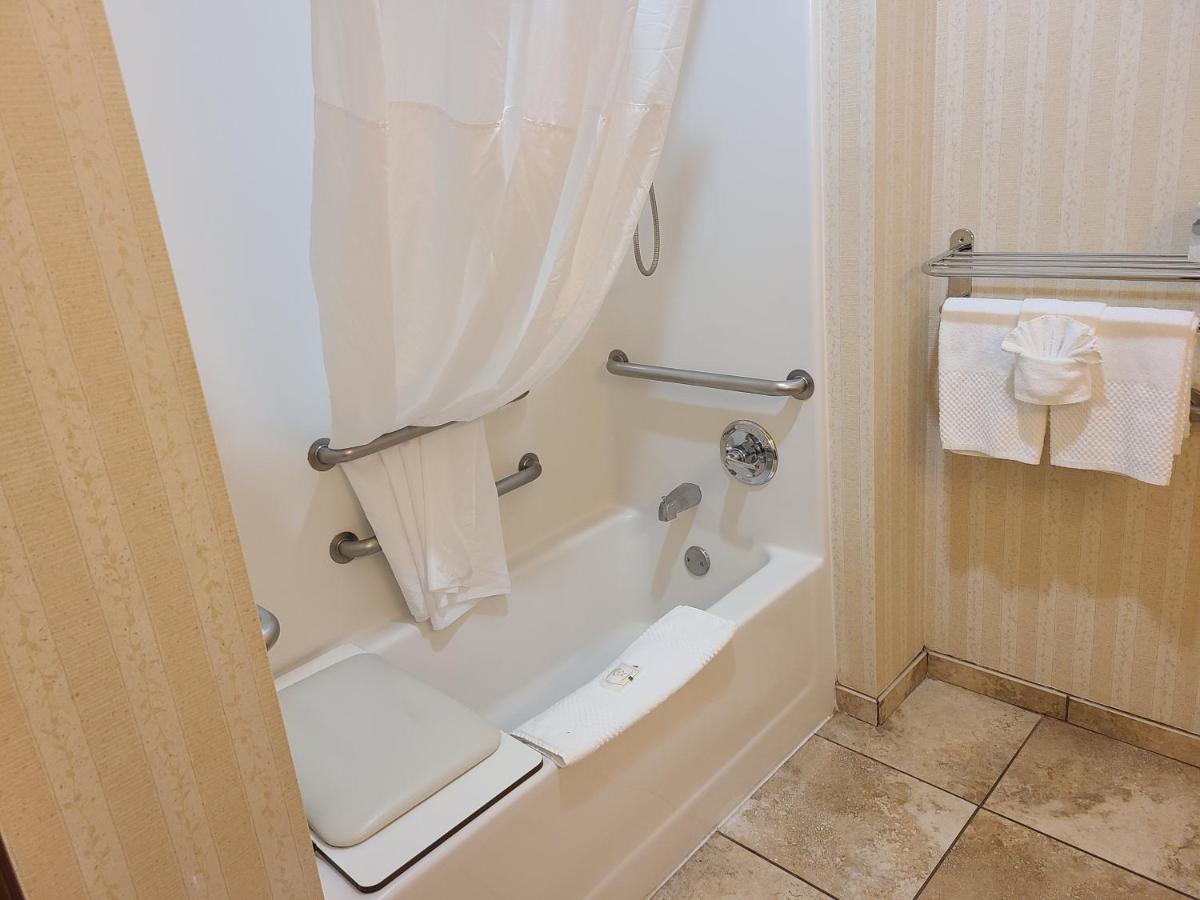 Quality Inn & Suites Wellington - Fort Collins Zewnętrze zdjęcie