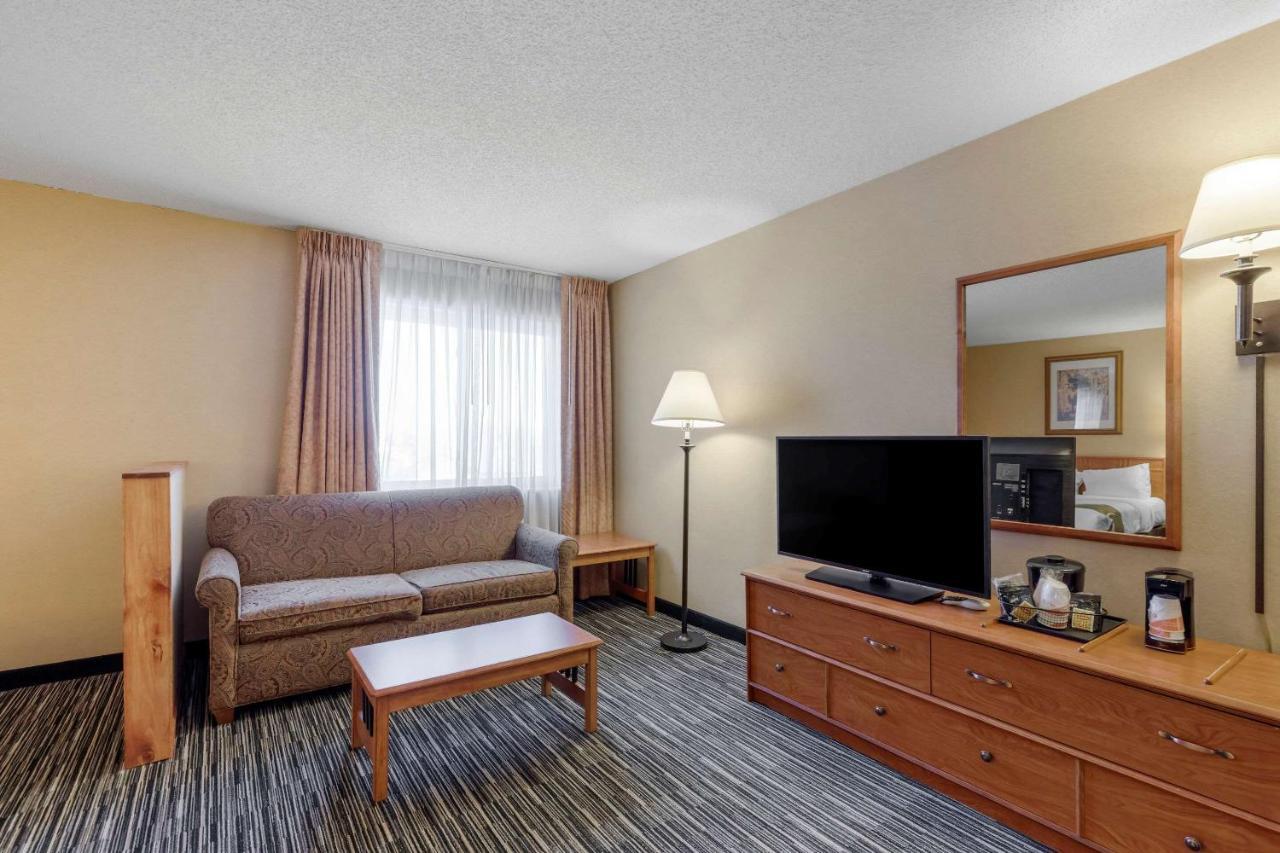 Quality Inn & Suites Wellington - Fort Collins Zewnętrze zdjęcie