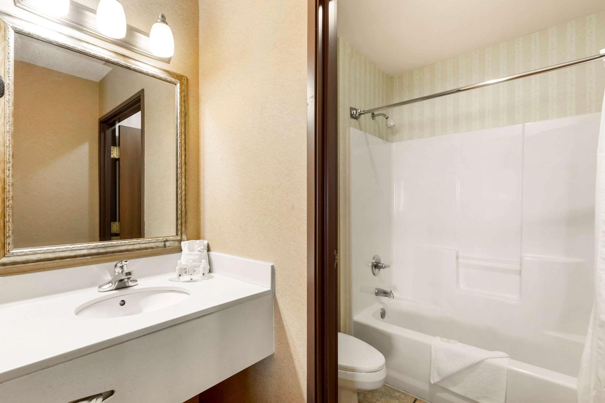Quality Inn & Suites Wellington - Fort Collins Zewnętrze zdjęcie